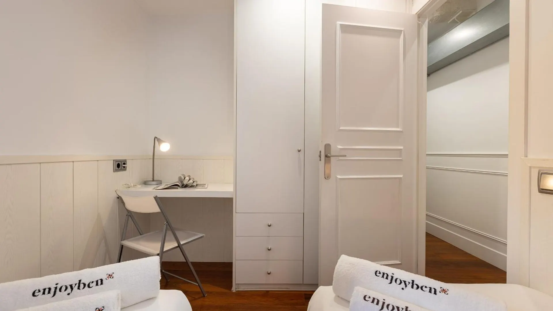 Enjoybcn Dali Apartments Barcelona Spain