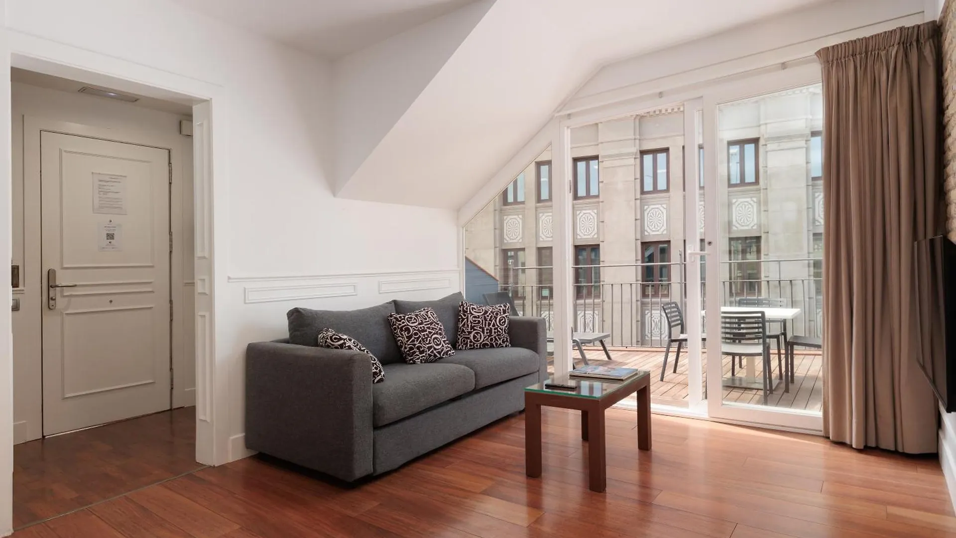 Enjoybcn Dali Apartments Barcelona Spain