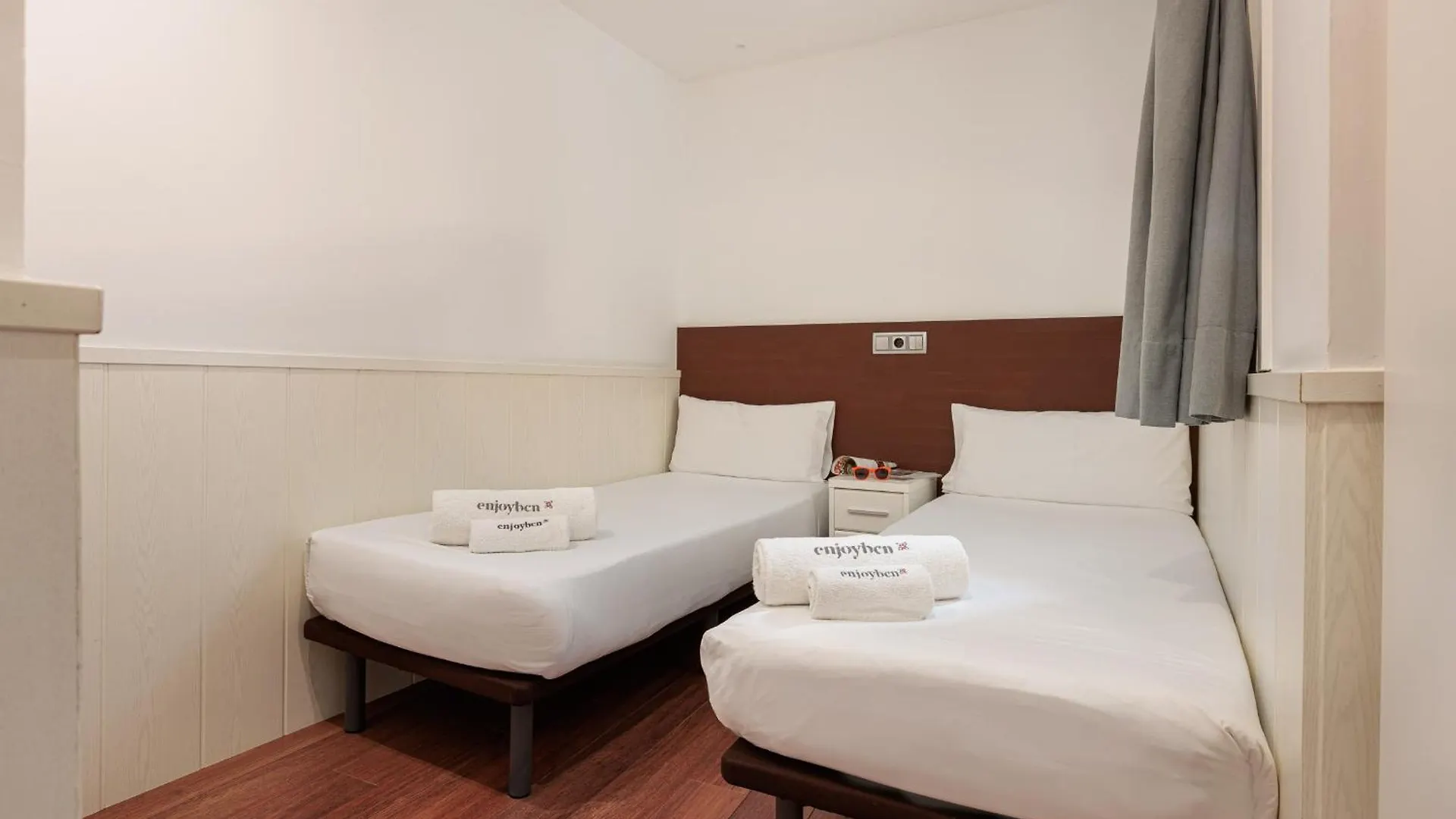 Enjoybcn Dali Apartments Barcelona 0*,