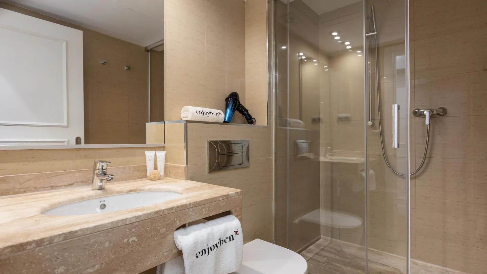 Enjoybcn Dali Apartments Barcelona 0*,